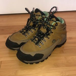 Pacific Trail Rainier Women’s Hiking Boots